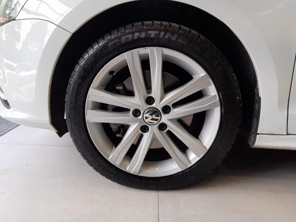 volkswagen-jetta-2.0-tsi-highline-211cv-gasolina-4p-tiptronic-wmimagem12594073447